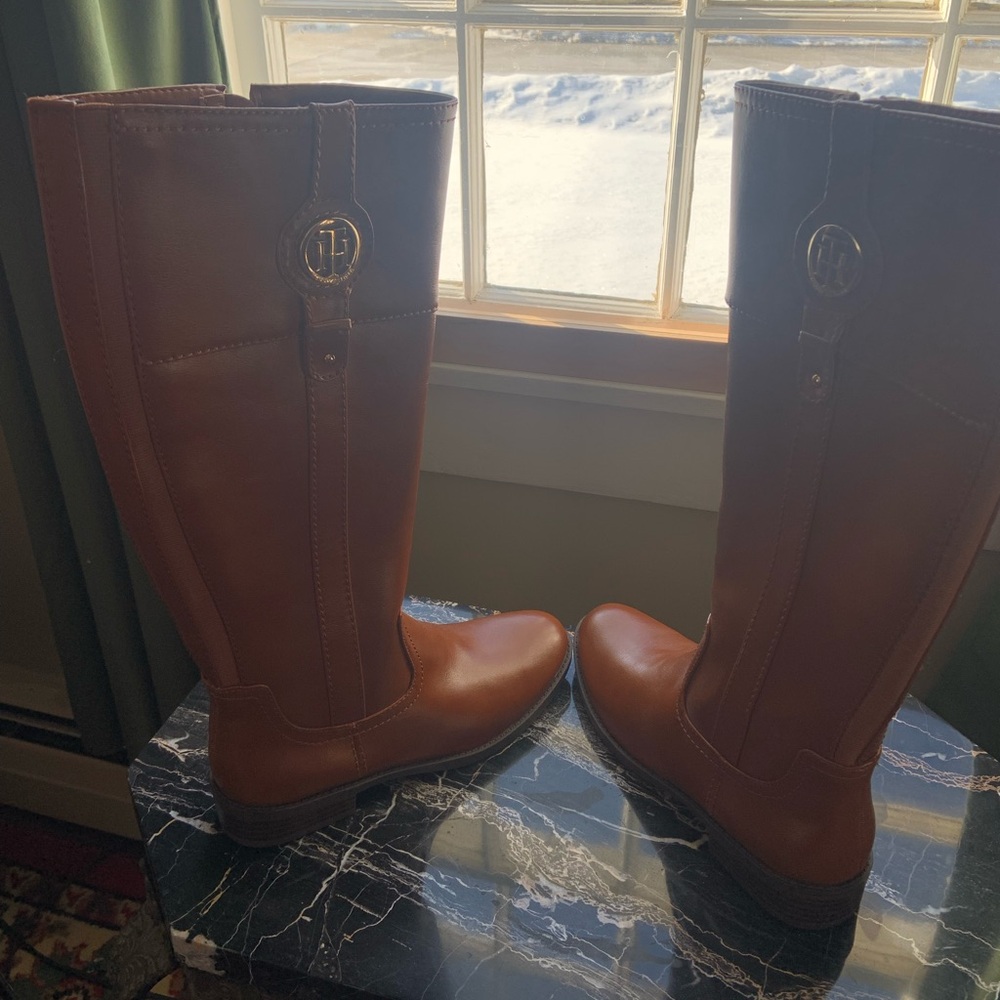 Tommy Hilfiger brown riding boots, NWOT, no box